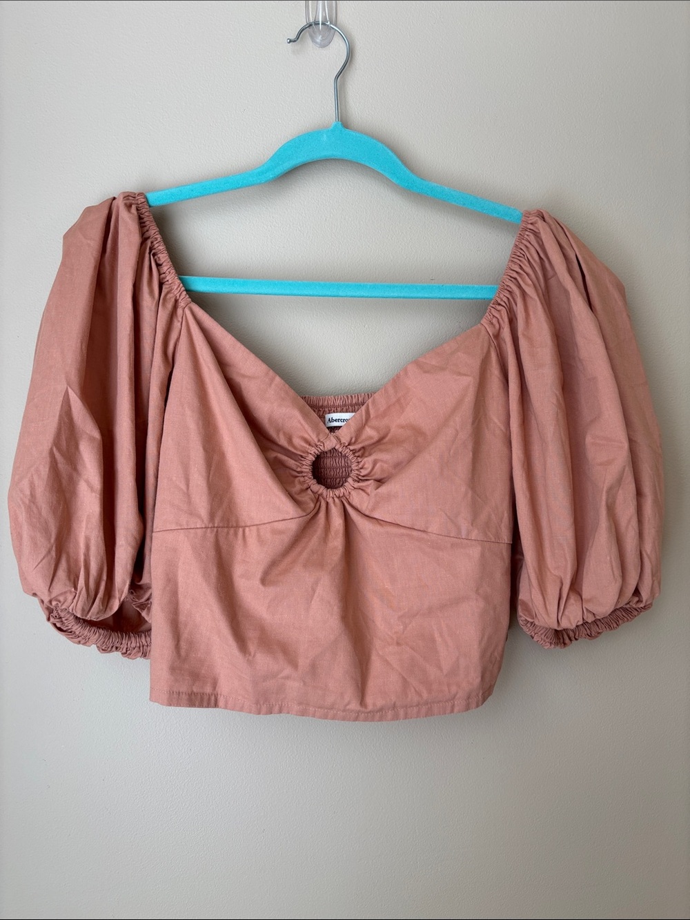 Abercrombie & Fitch Puff-Sleeve Rust Peachy Orange Cropped Top Key Hole -Small